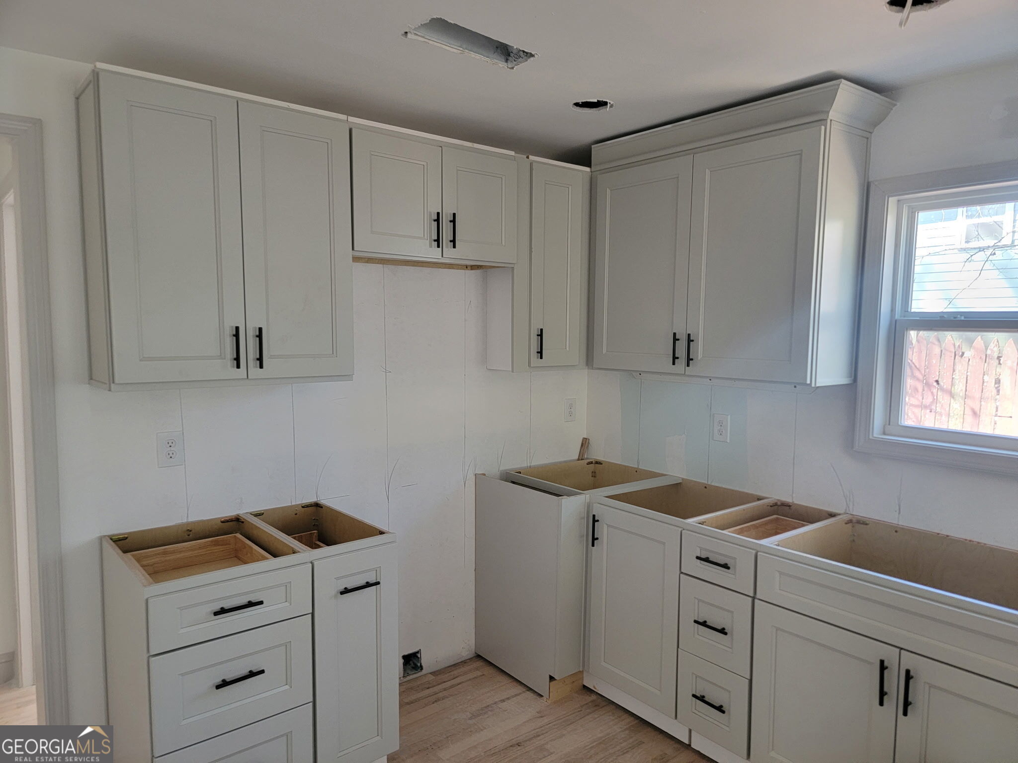 East Point, Georgia 30344, United States, 3 Bedrooms Bedrooms, ,2 BathroomsBathrooms,Residential,Active,96424