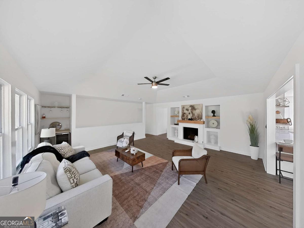 1916 Spencer Oaks LN