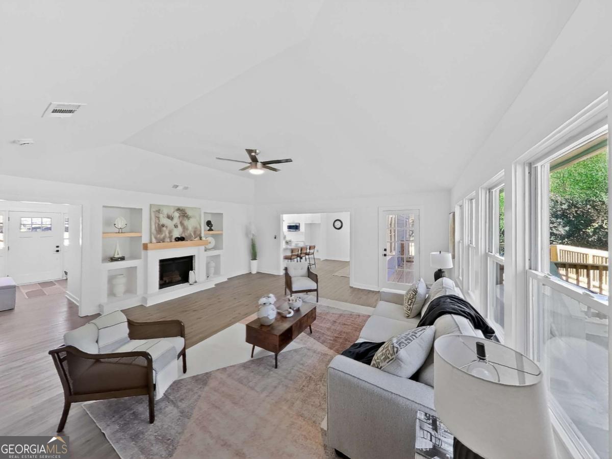 1916 Spencer Oaks LN