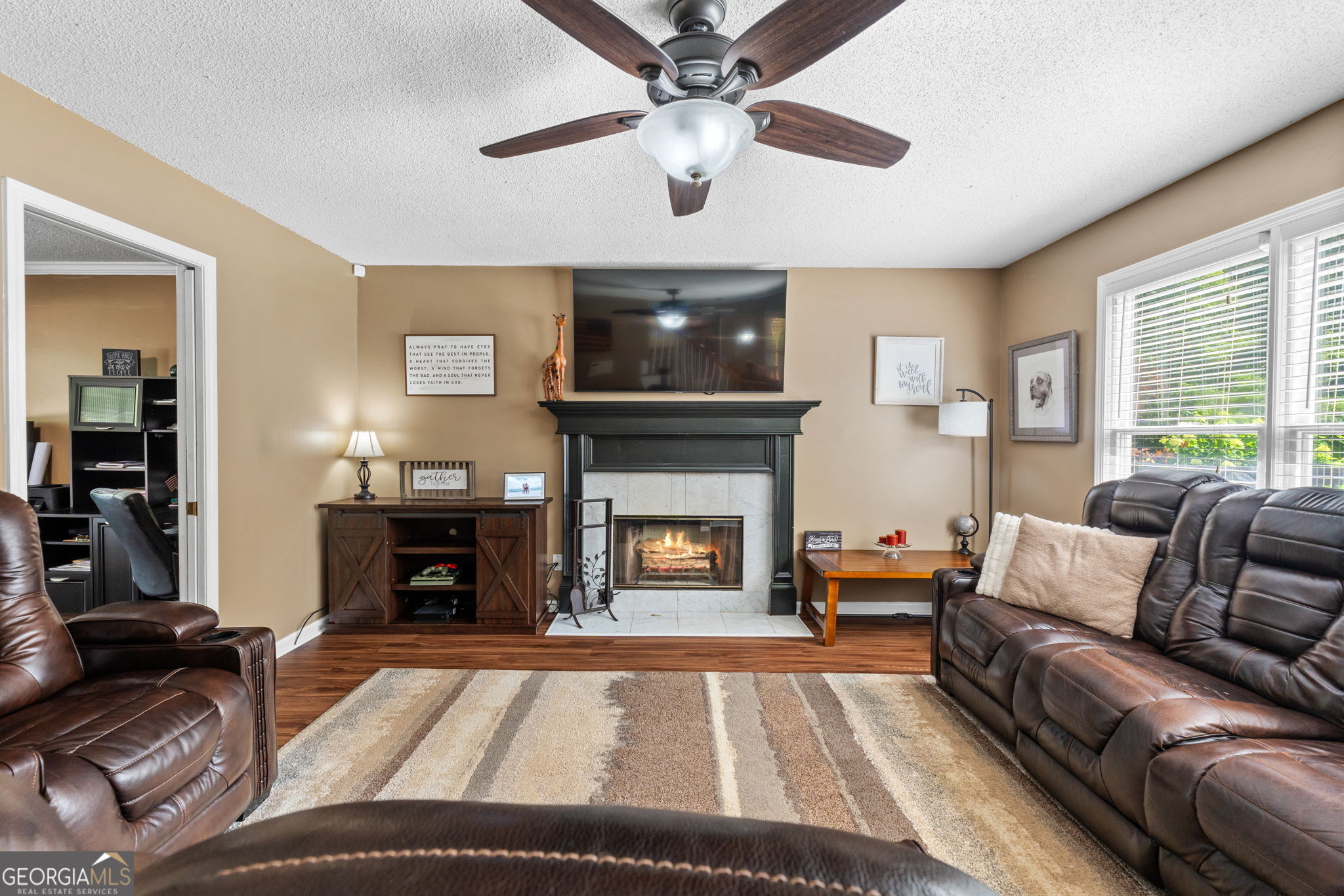 Photo 9 of 40 of 1039 Crown Corners DR house