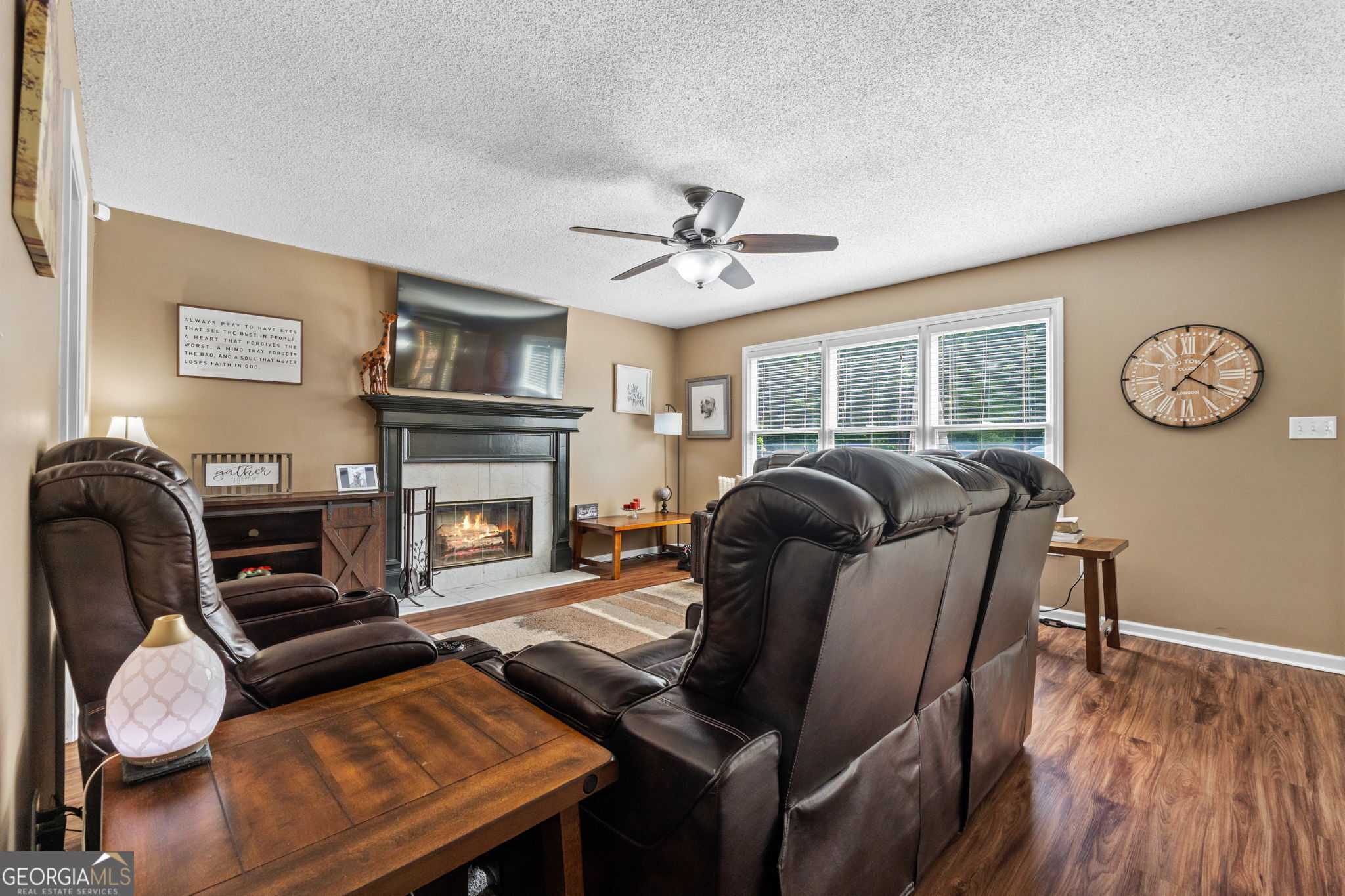 Photo 8 of 40 of 1039 Crown Corners DR house