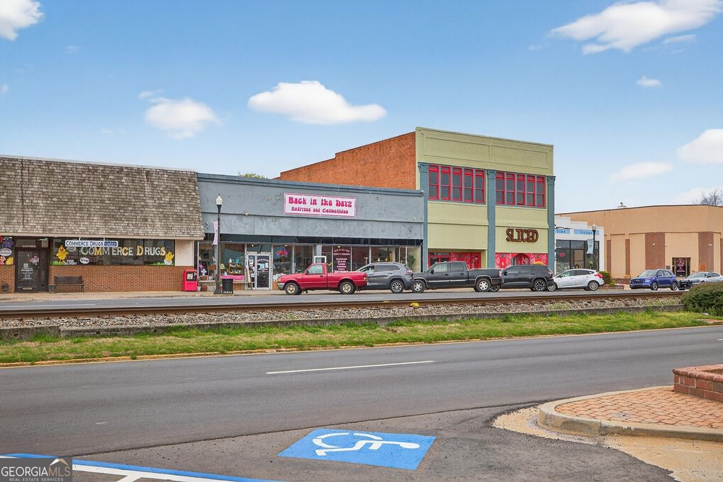 Photo of 696 530 Madison Street, Commerce, GA 30529 (MLS # 10722944)