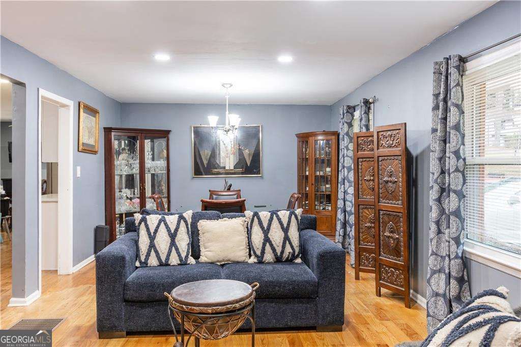Photo of 974 Laurelmont Drive SW, Atlanta, GA 30311 (MLS # 10765897)