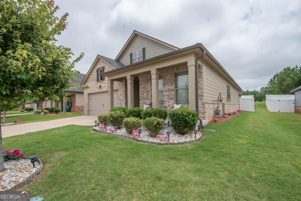 Photo of 531 Carleton Place, Locust Grove, GA 30248 (MLS # 10822857)