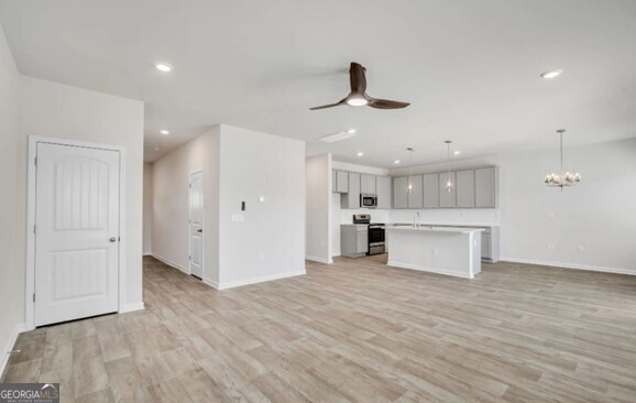 McDonough, Georgia 30253, United States, 4 Bedrooms Bedrooms, ,3 BathroomsBathrooms,Residential,Active,199084