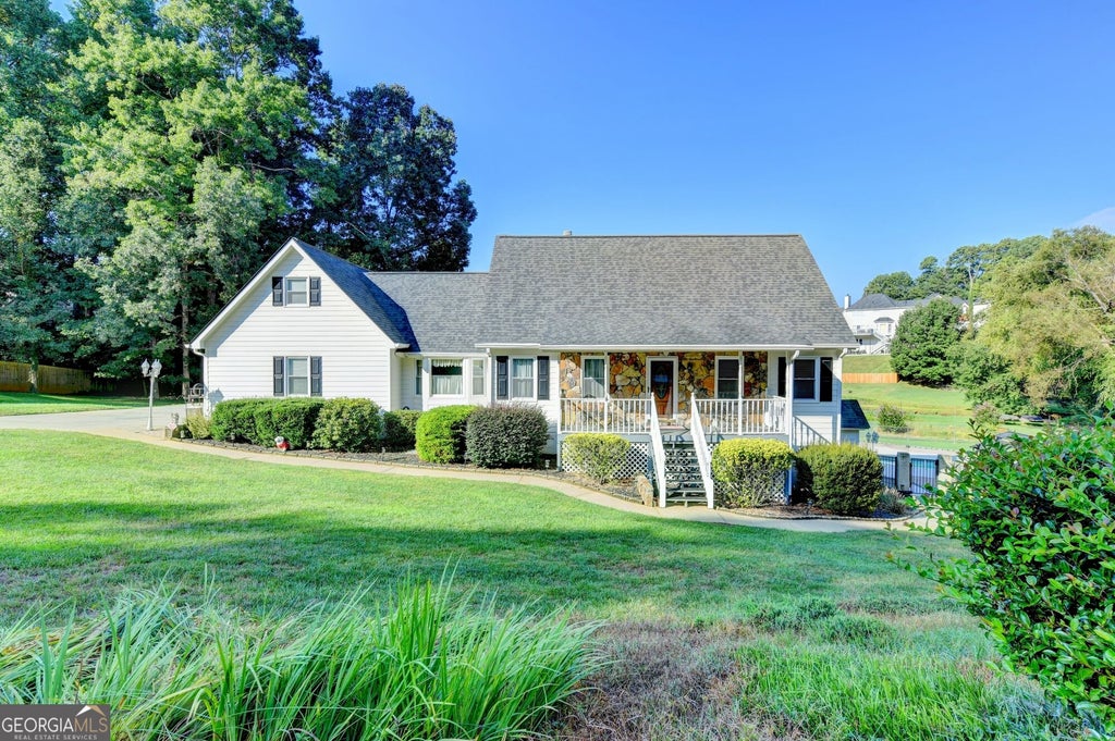 Photo of 2100 Oak Village Lane, Lawrenceville, GA 30043 (MLS # 10841013)