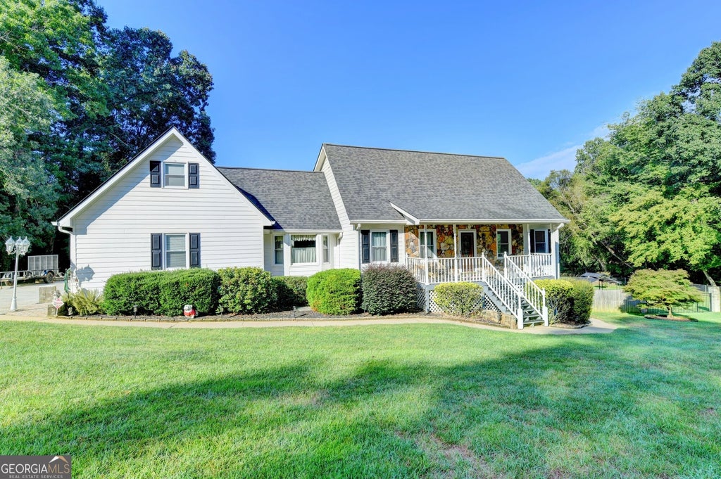 Photo of 2100 Oak Village Lane, Lawrenceville, GA 30043 (MLS # 10841013)