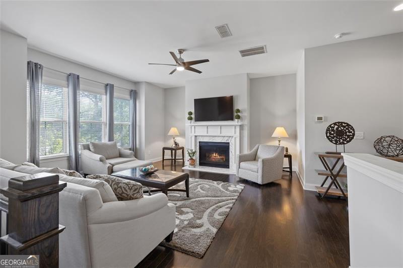 5504 CAMERON PARC DR