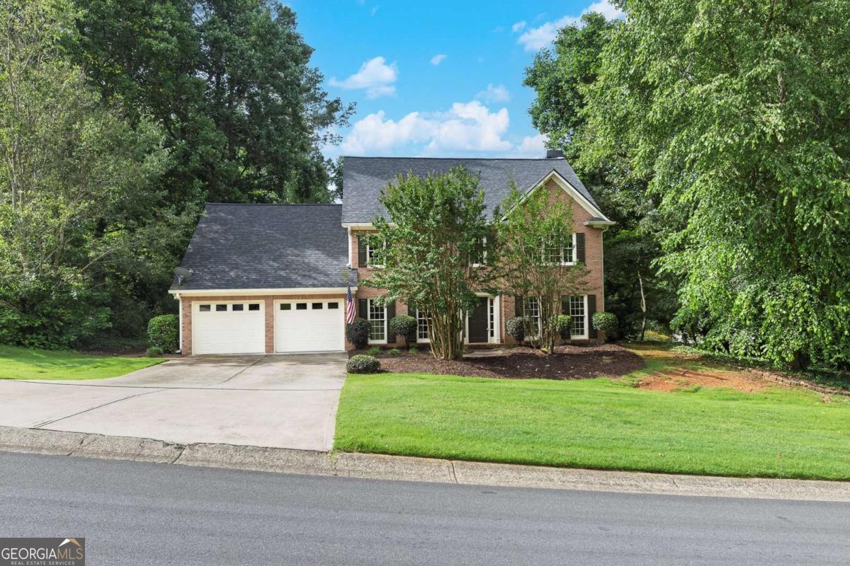2031 Greyfield DR NW