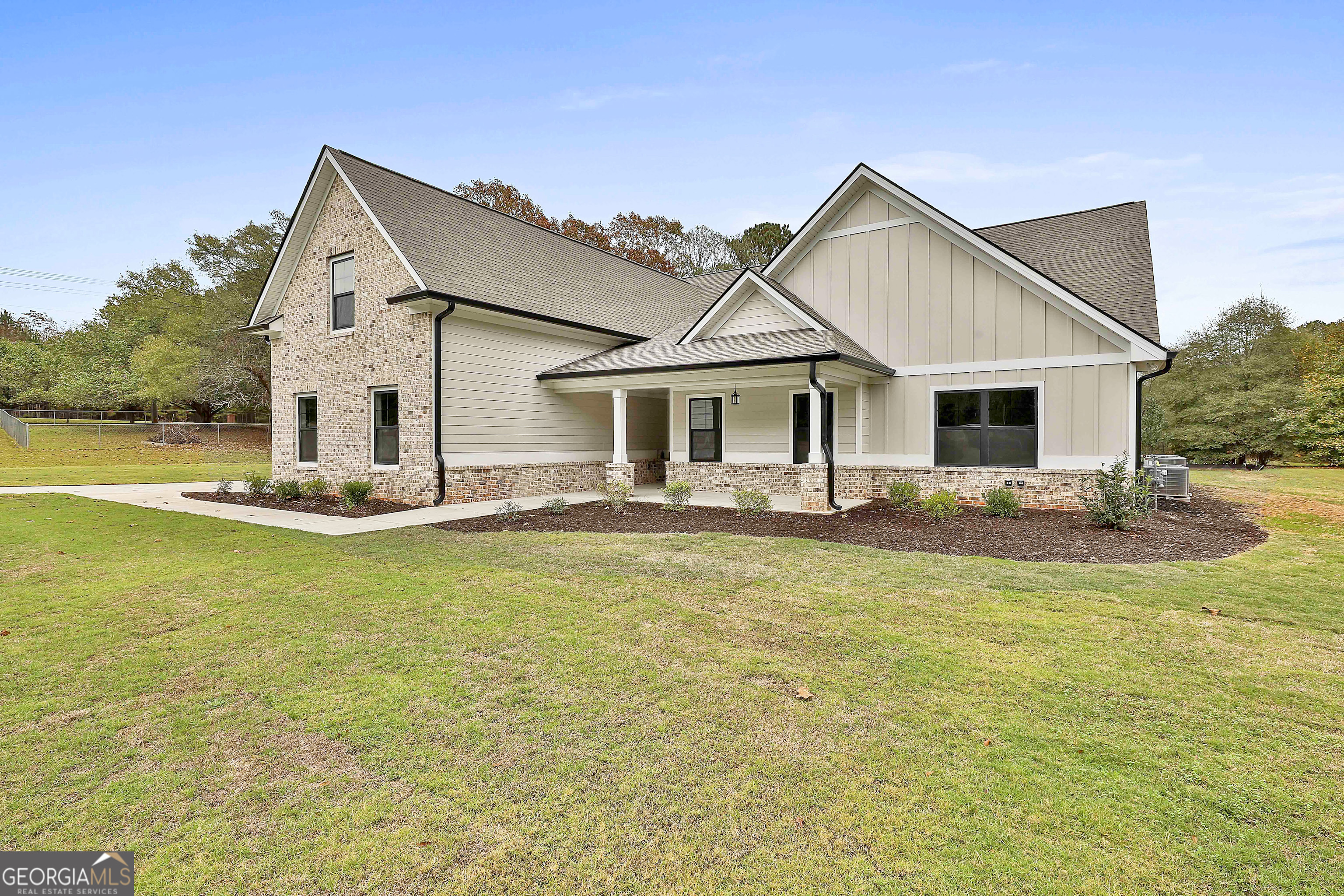 110 Warren WAY