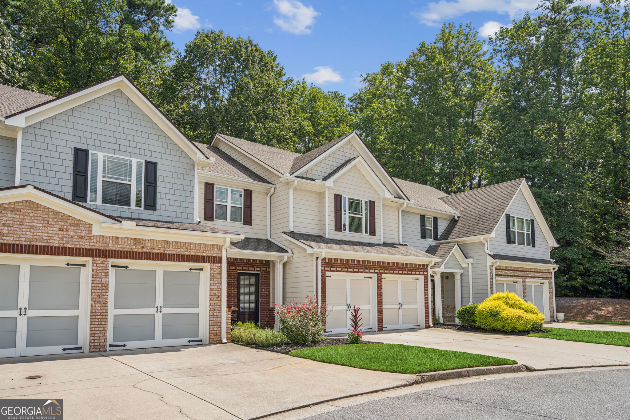 243 Brownstone CIR 25