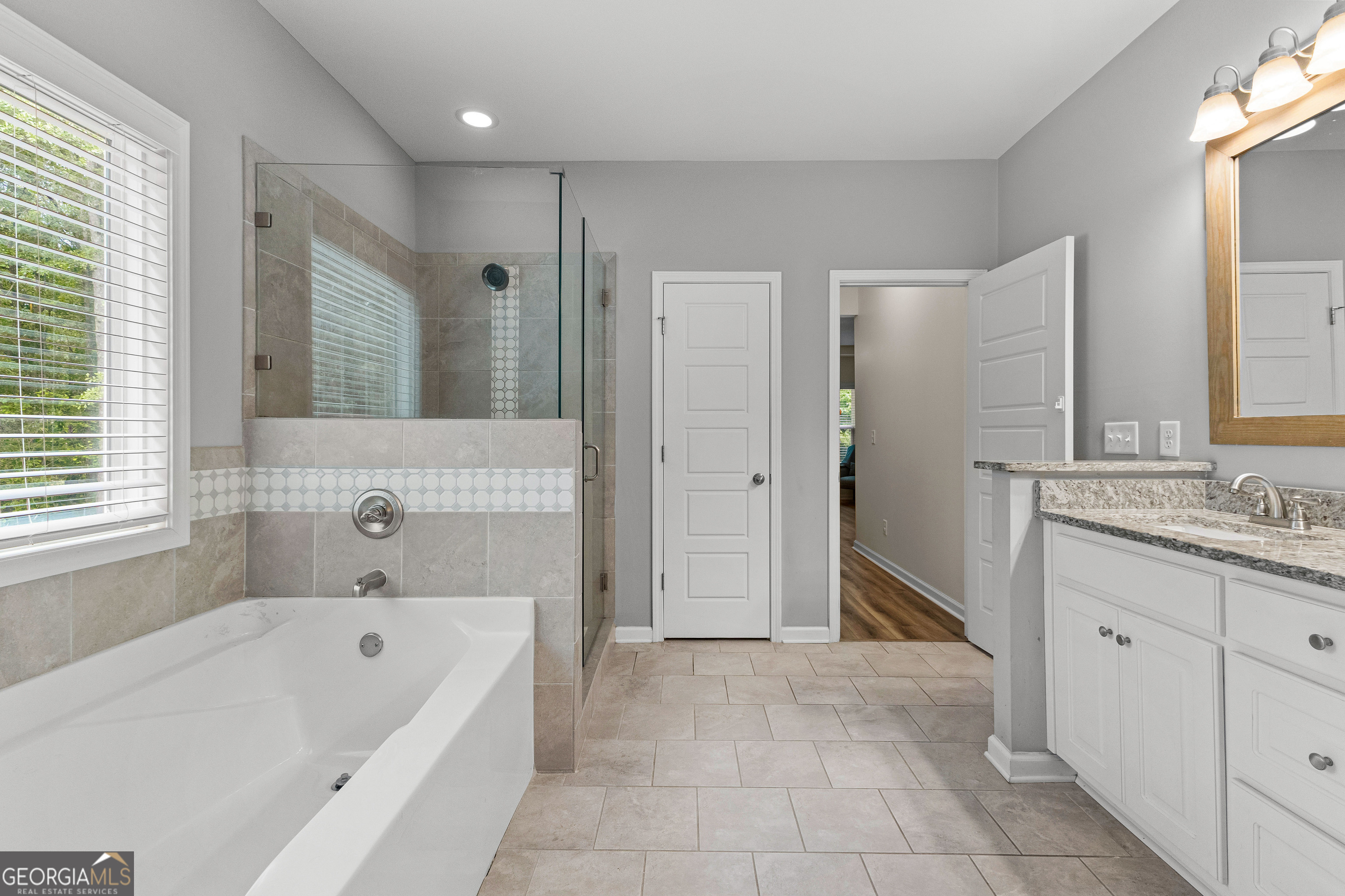 Senoia, Georgia 30276, United States, 4 Bedrooms Bedrooms, ,3 BathroomsBathrooms,Residential,Pending,126317