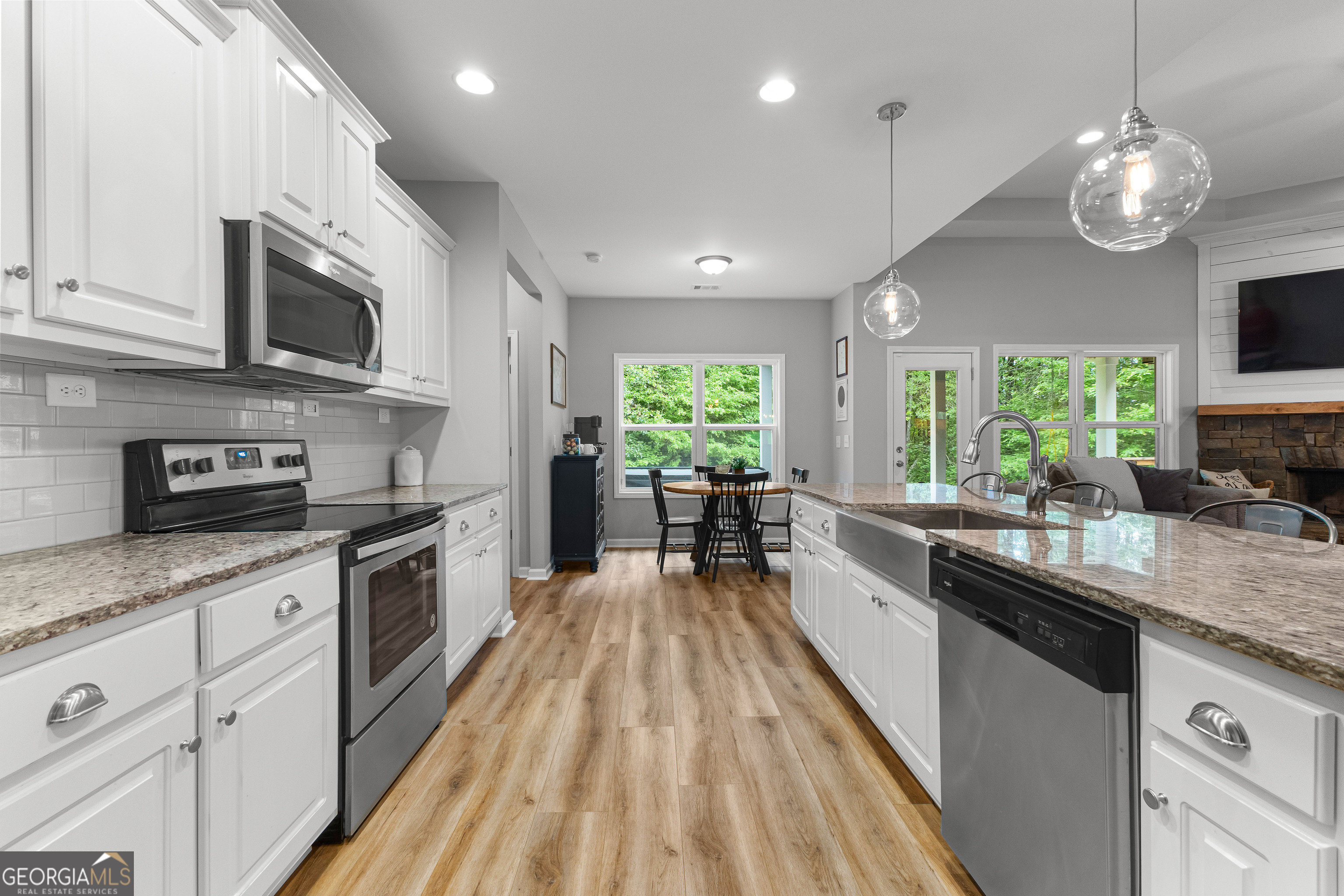 Senoia, Georgia 30276, United States, 4 Bedrooms Bedrooms, ,3 BathroomsBathrooms,Residential,Pending,126317