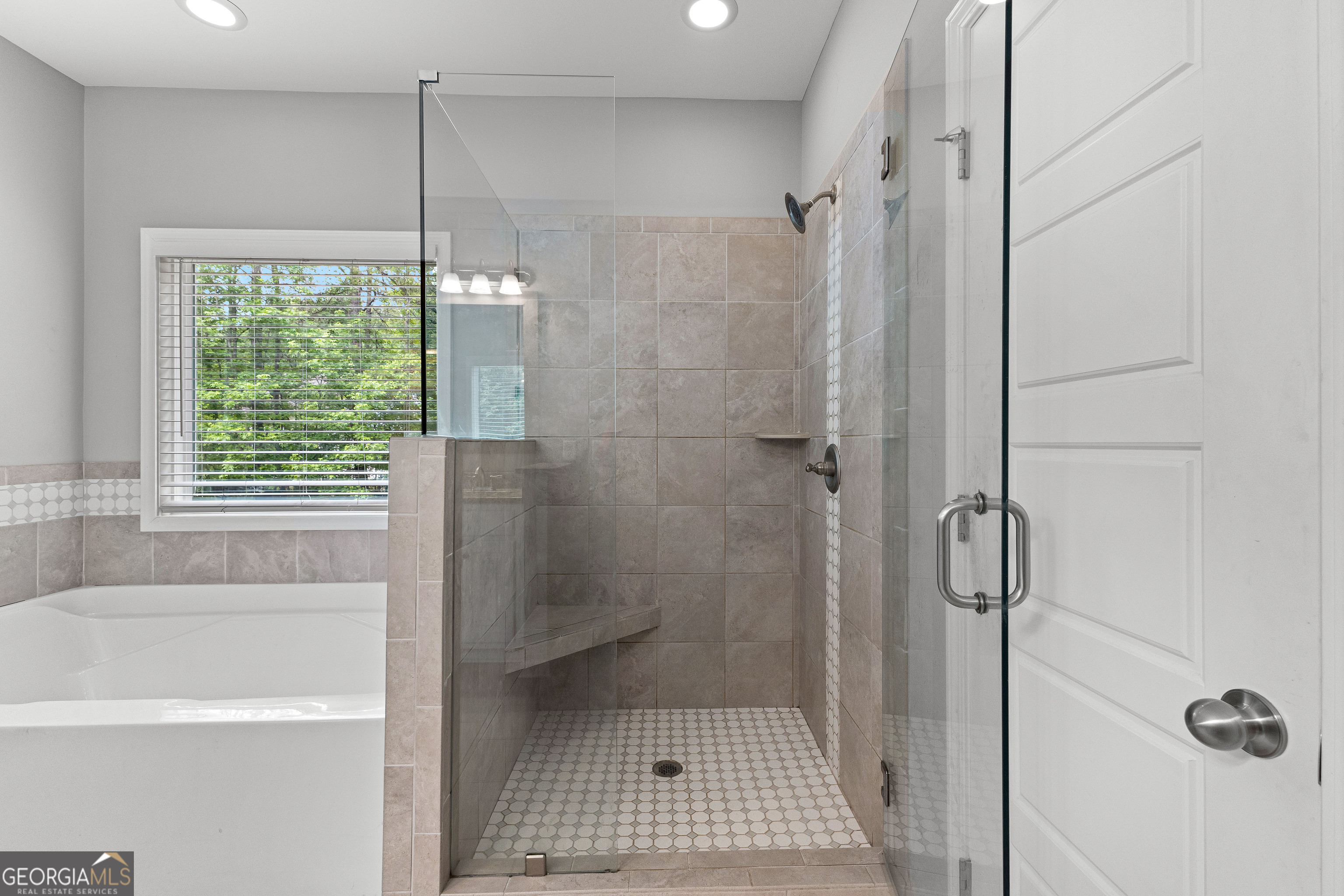 Senoia, Georgia 30276, United States, 4 Bedrooms Bedrooms, ,3 BathroomsBathrooms,Residential,Pending,126317