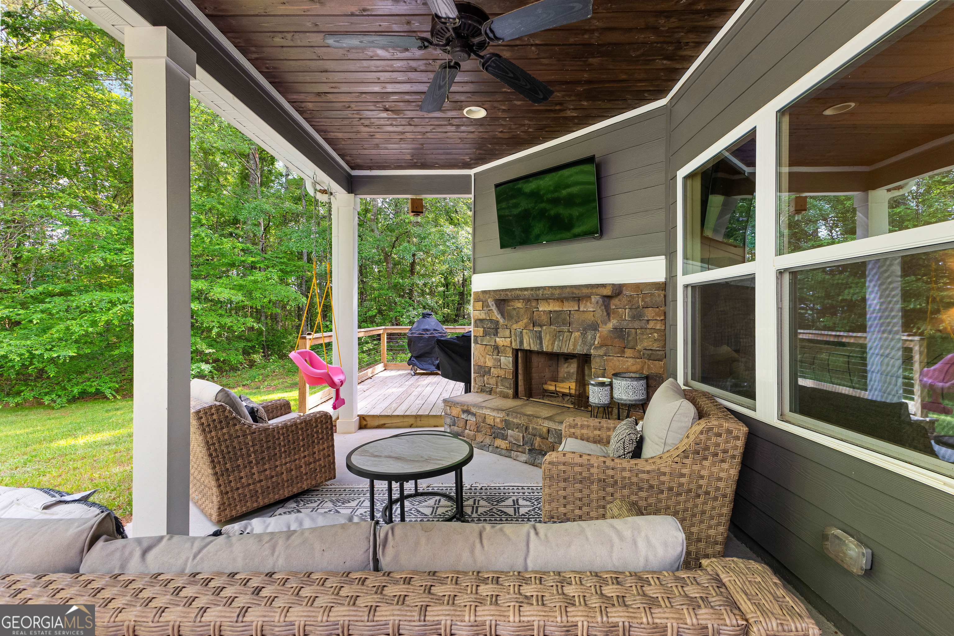 Senoia, Georgia 30276, United States, 4 Bedrooms Bedrooms, ,3 BathroomsBathrooms,Residential,Pending,126317