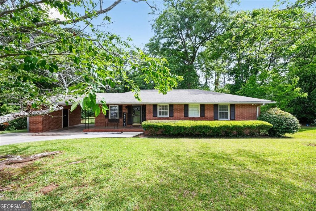 Photo of 1115 Darlington Drive, Macon, GA 31210 (MLS # 10770655)