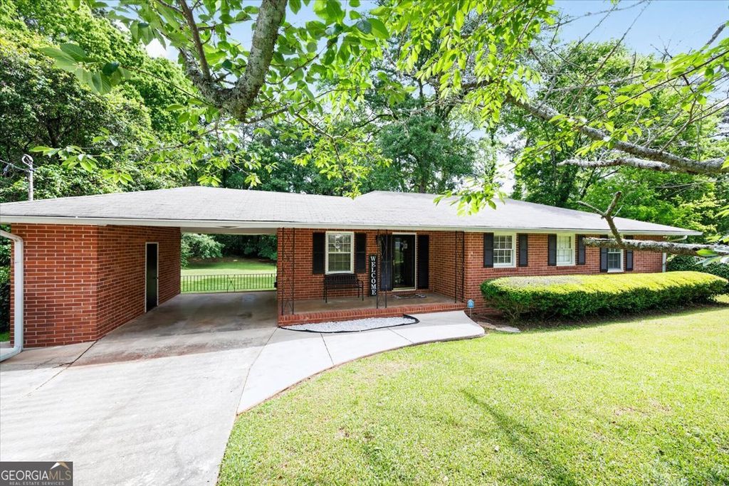 Photo of 1115 Darlington Drive, Macon, GA 31210 (MLS # 10770655)