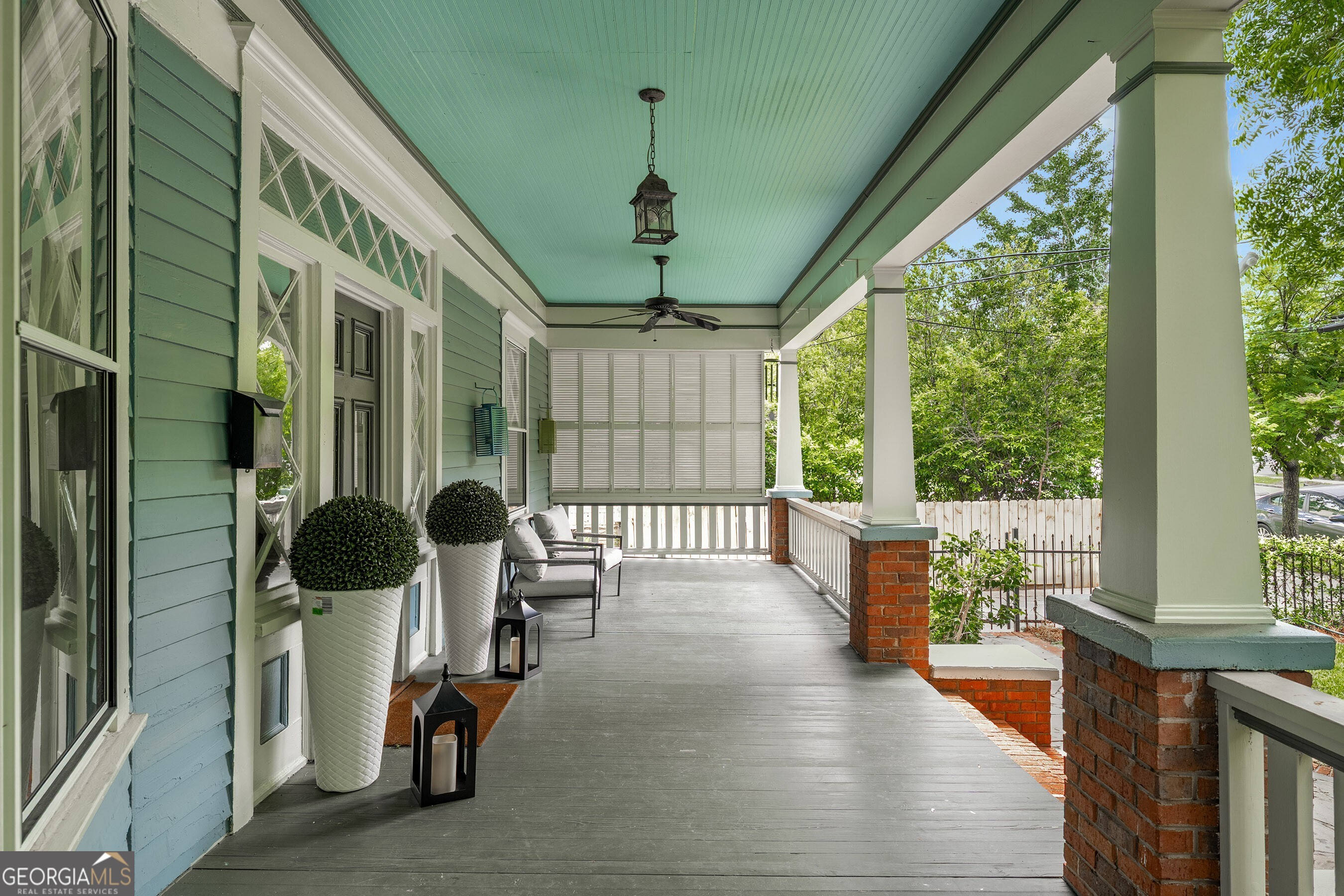 1038 Saint Charles AVE