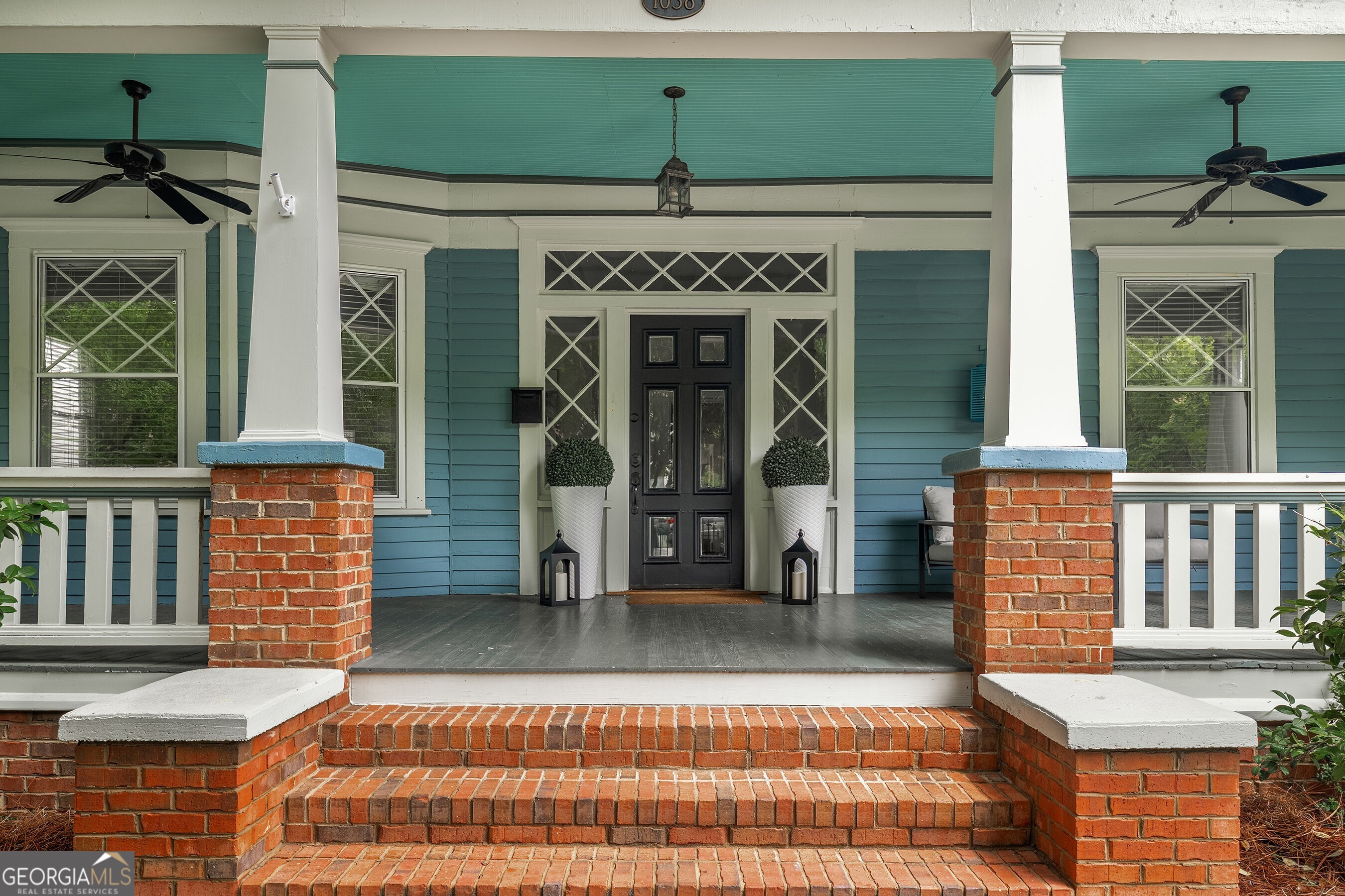 1038 Saint Charles AVE