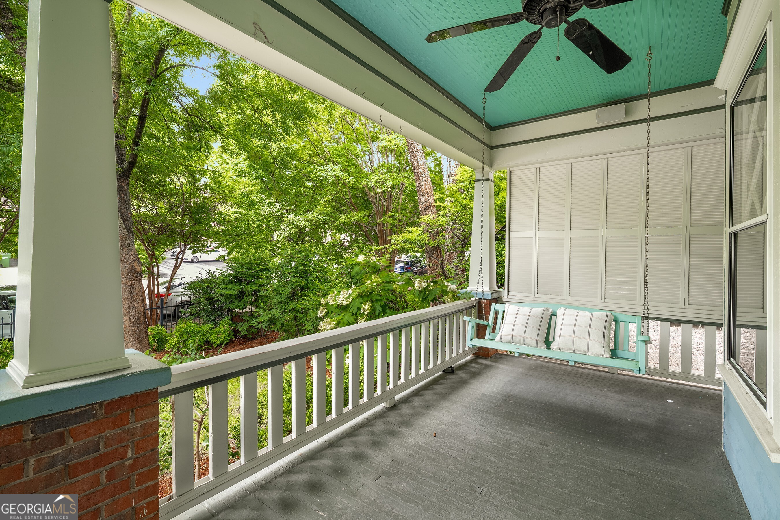 1038 Saint Charles AVE