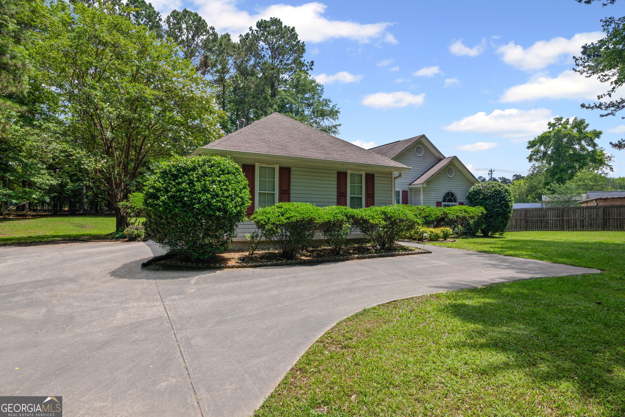 Paces Landing - Residential