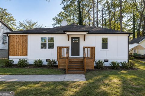 Photo of 1344 Lynford Drive SW, Atlanta, GA 30310 (MLS # 10772167)