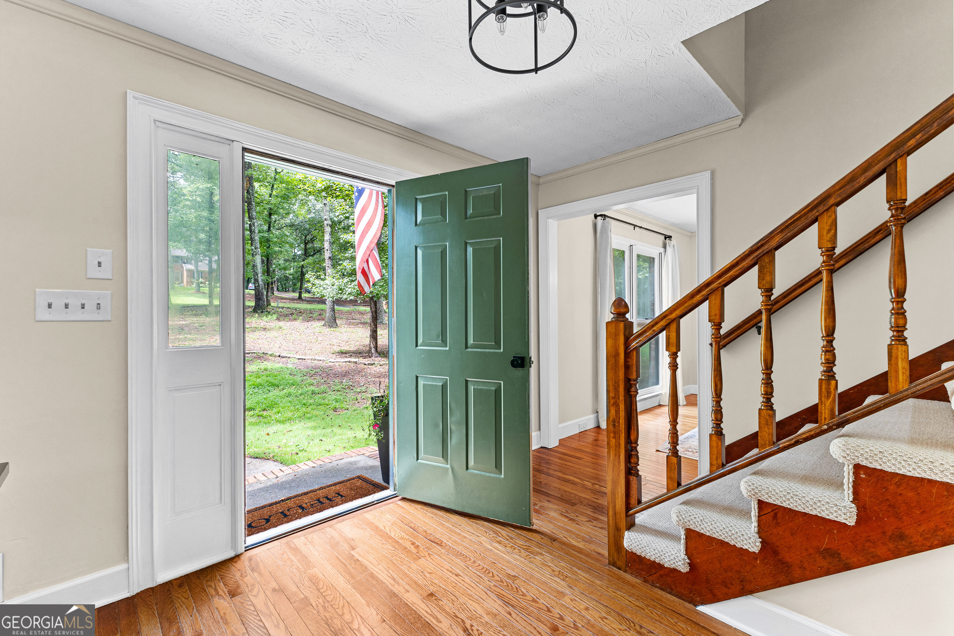 220 Essex CIR
