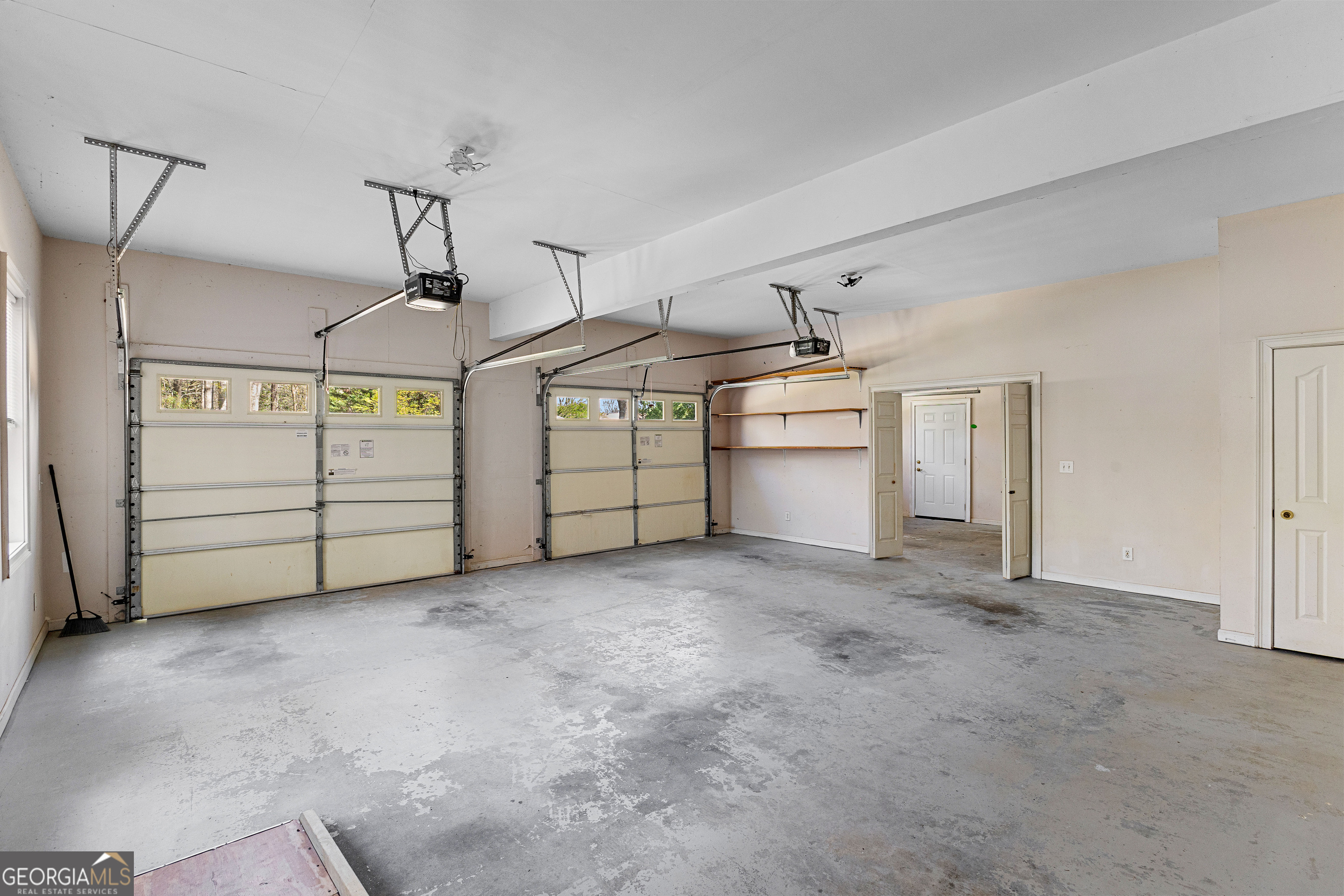 Fayetteville, Georgia 30215, United States, 3 Bedrooms Bedrooms, ,4 BathroomsBathrooms,Residential,Pending,213376