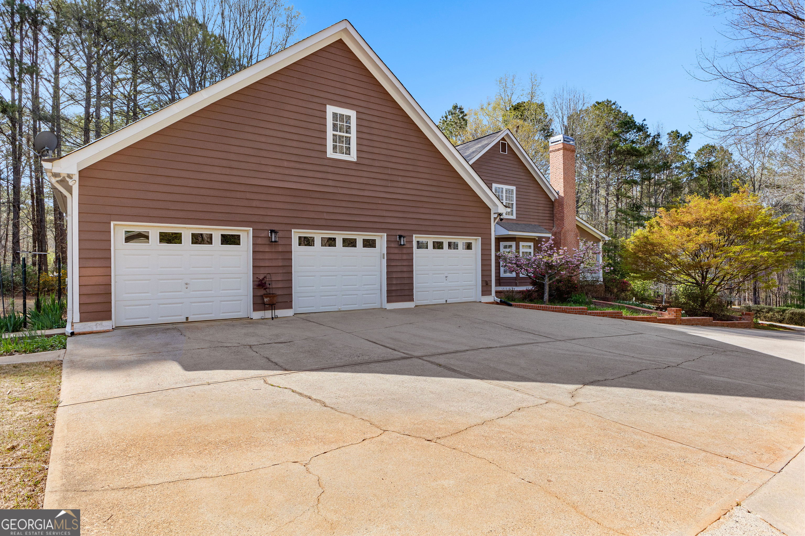 Fayetteville, Georgia 30215, United States, 3 Bedrooms Bedrooms, ,4 BathroomsBathrooms,Residential,Pending,213376