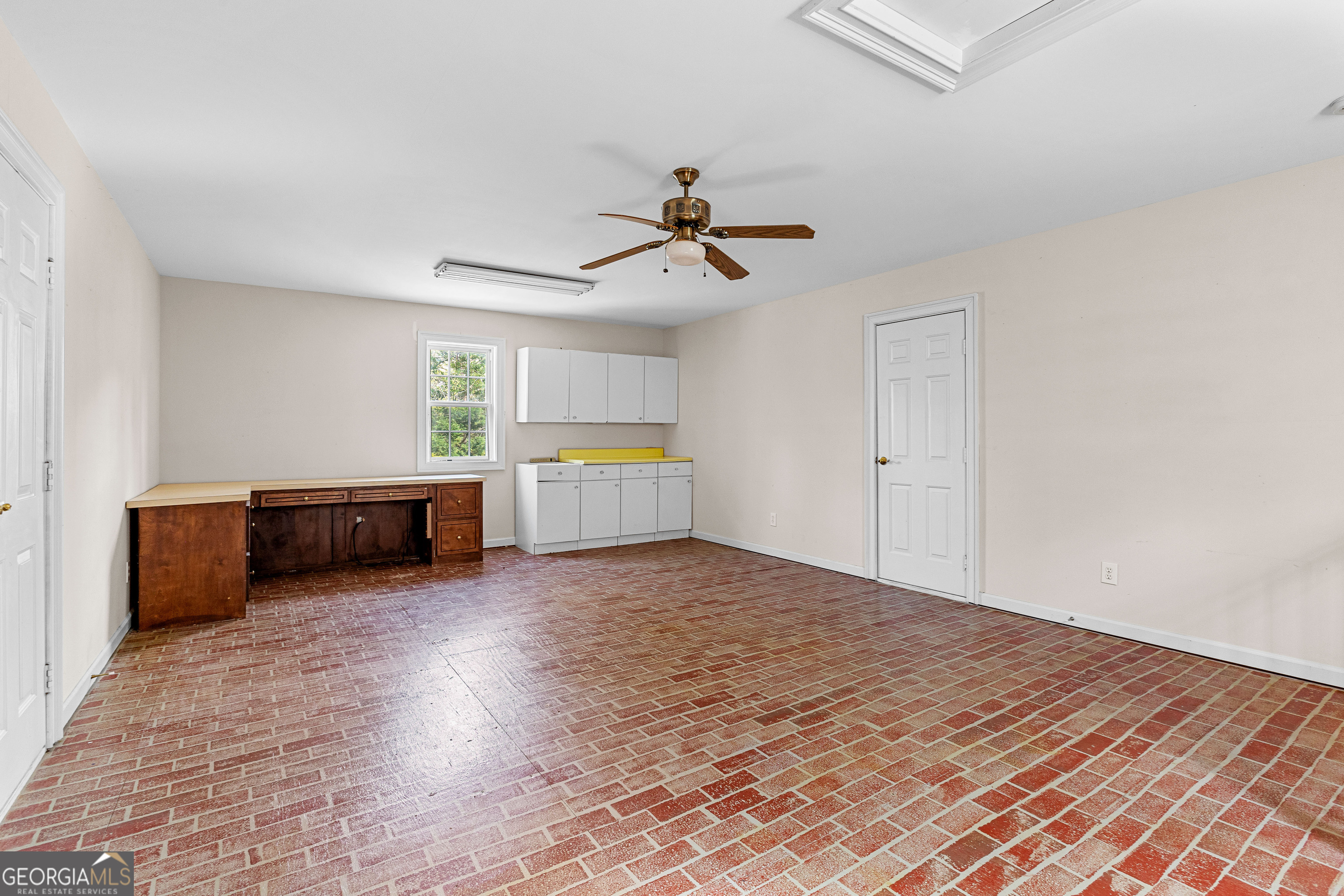 Fayetteville, Georgia 30215, United States, 3 Bedrooms Bedrooms, ,4 BathroomsBathrooms,Residential,Pending,213376