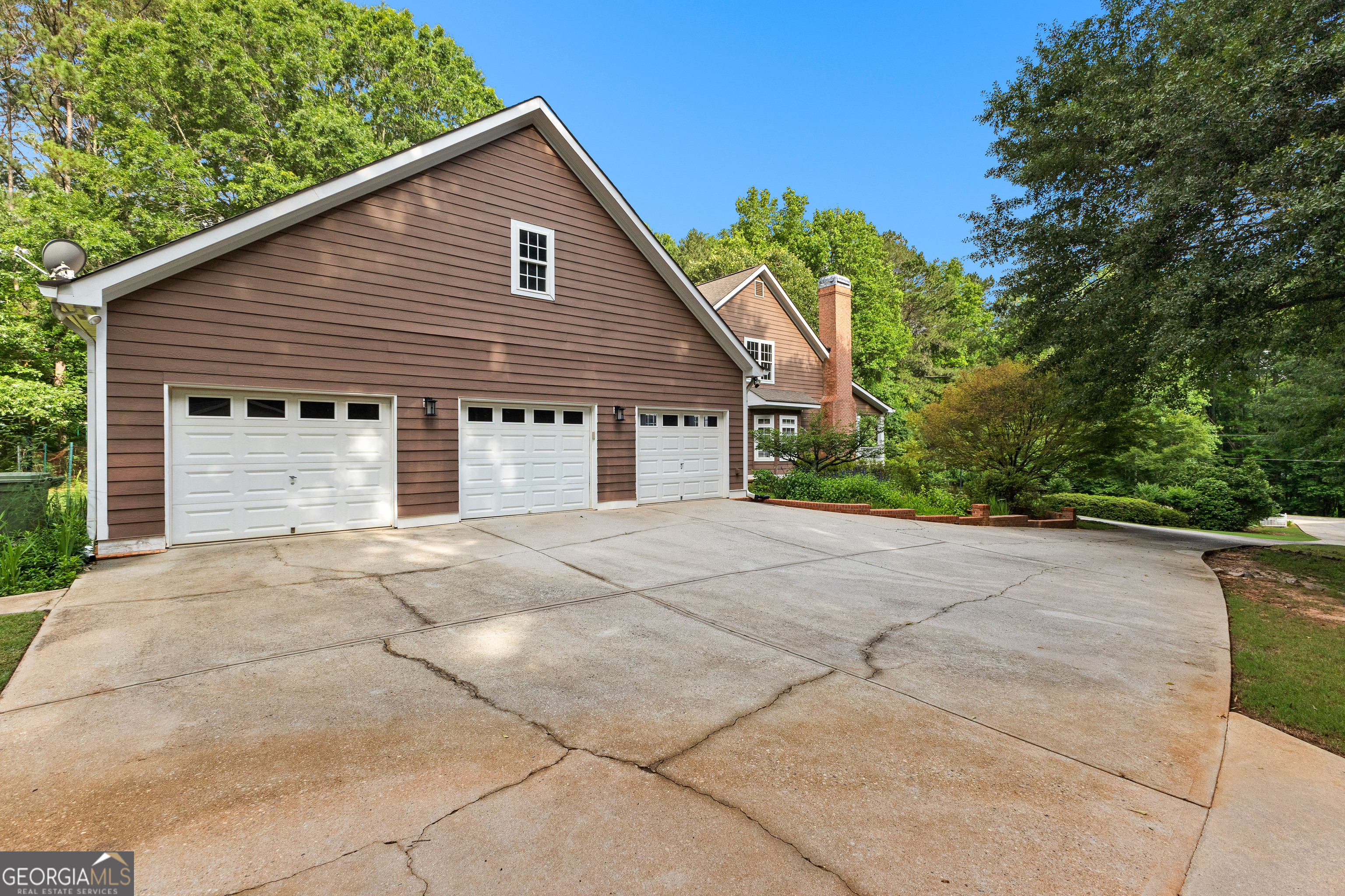 Fayetteville, Georgia 30215, United States, 3 Bedrooms Bedrooms, ,4 BathroomsBathrooms,Residential,Pending,213376