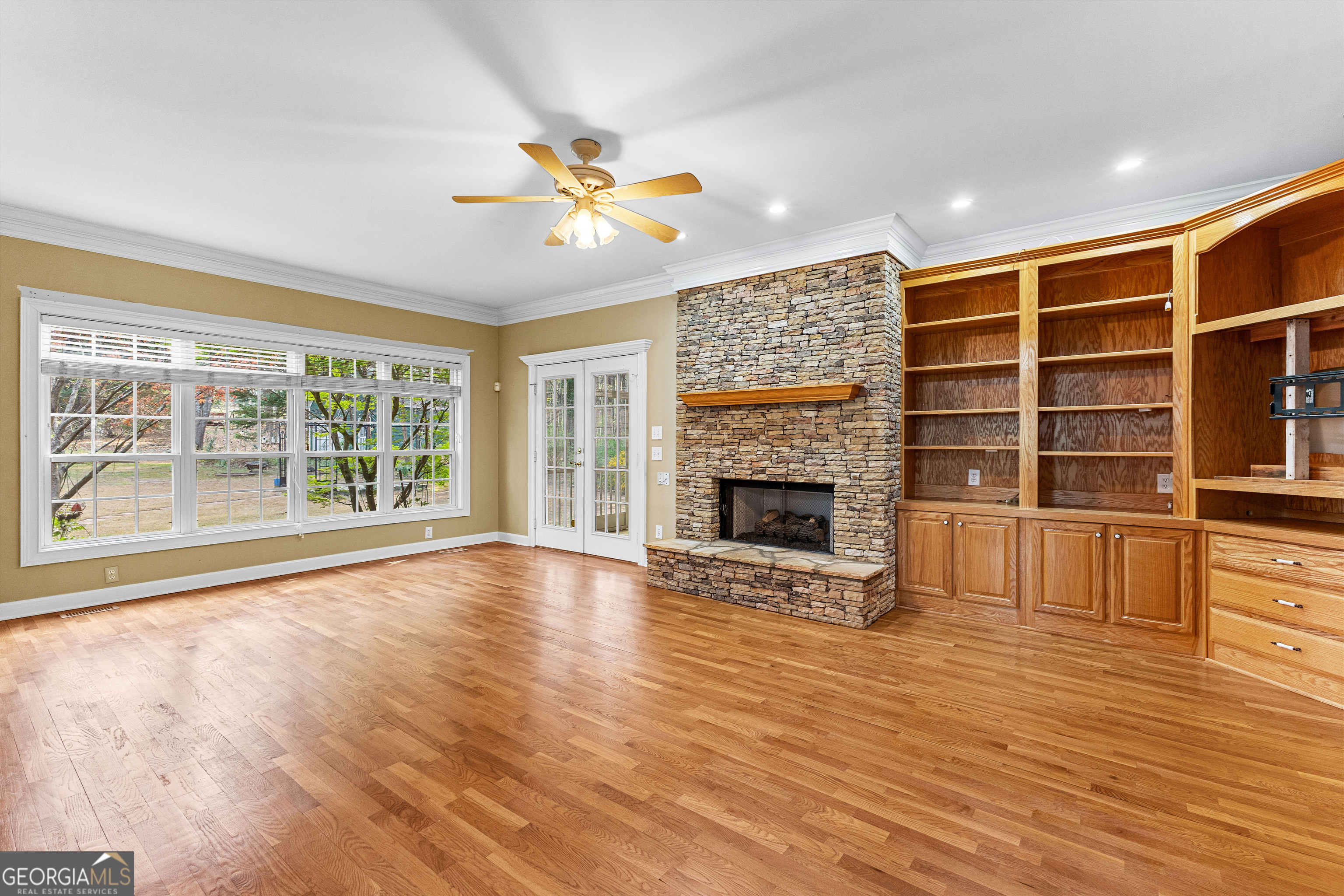 Fayetteville, Georgia 30215, United States, 3 Bedrooms Bedrooms, ,4 BathroomsBathrooms,Residential,Pending,213376