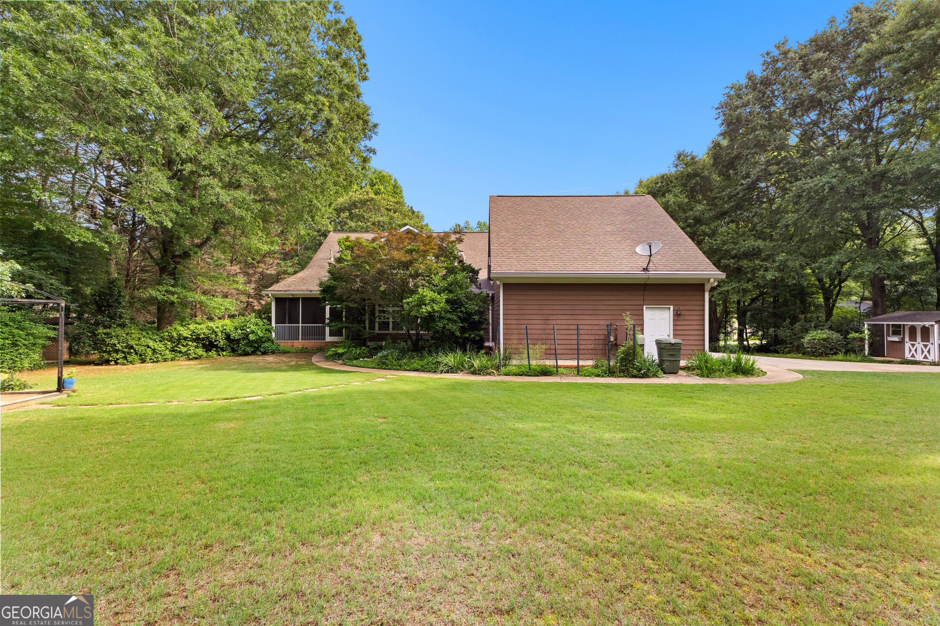 Fayetteville, Georgia 30215, United States, 3 Bedrooms Bedrooms, ,4 BathroomsBathrooms,Residential,Pending,213376