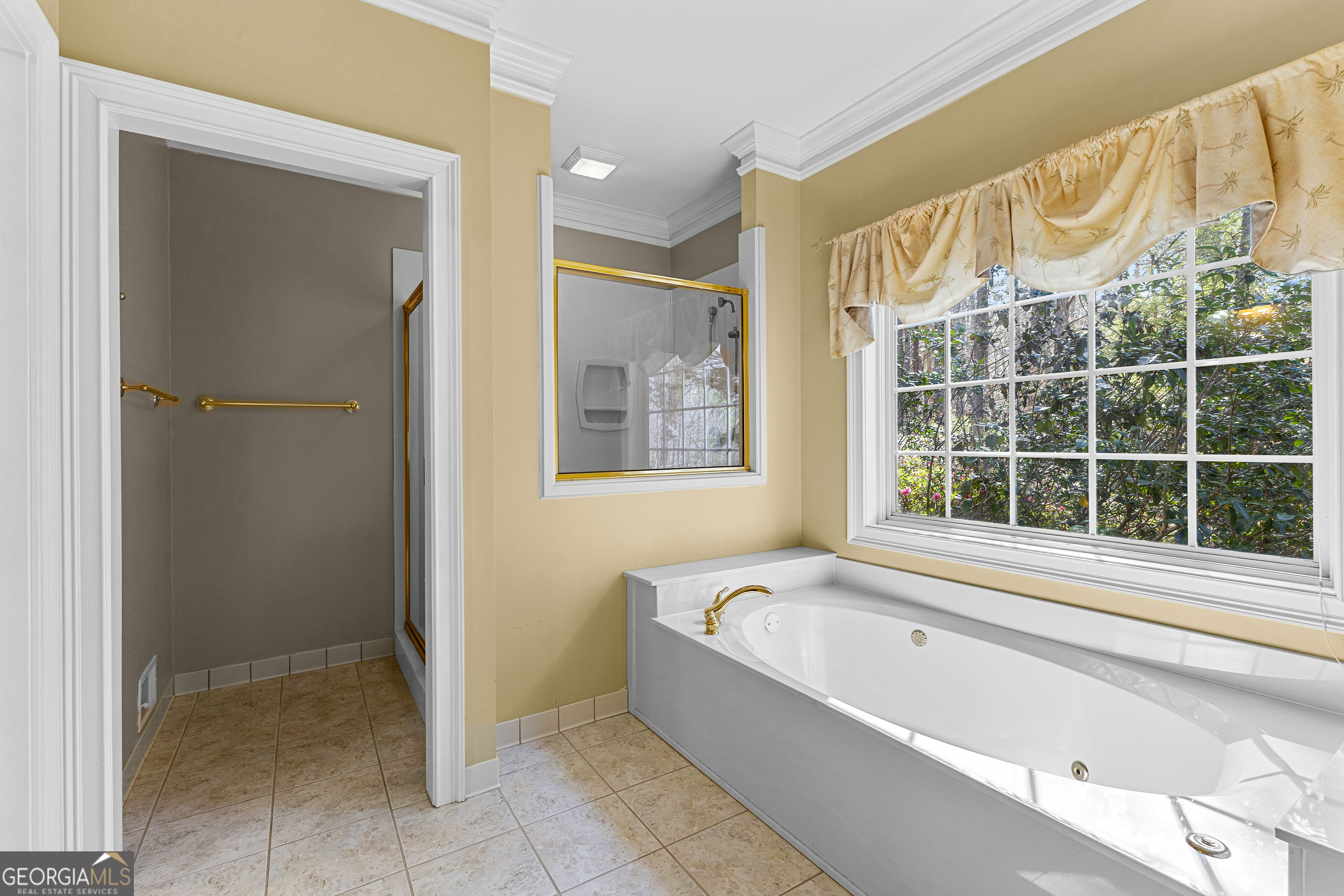 Fayetteville, Georgia 30215, United States, 3 Bedrooms Bedrooms, ,4 BathroomsBathrooms,Residential,Pending,213376