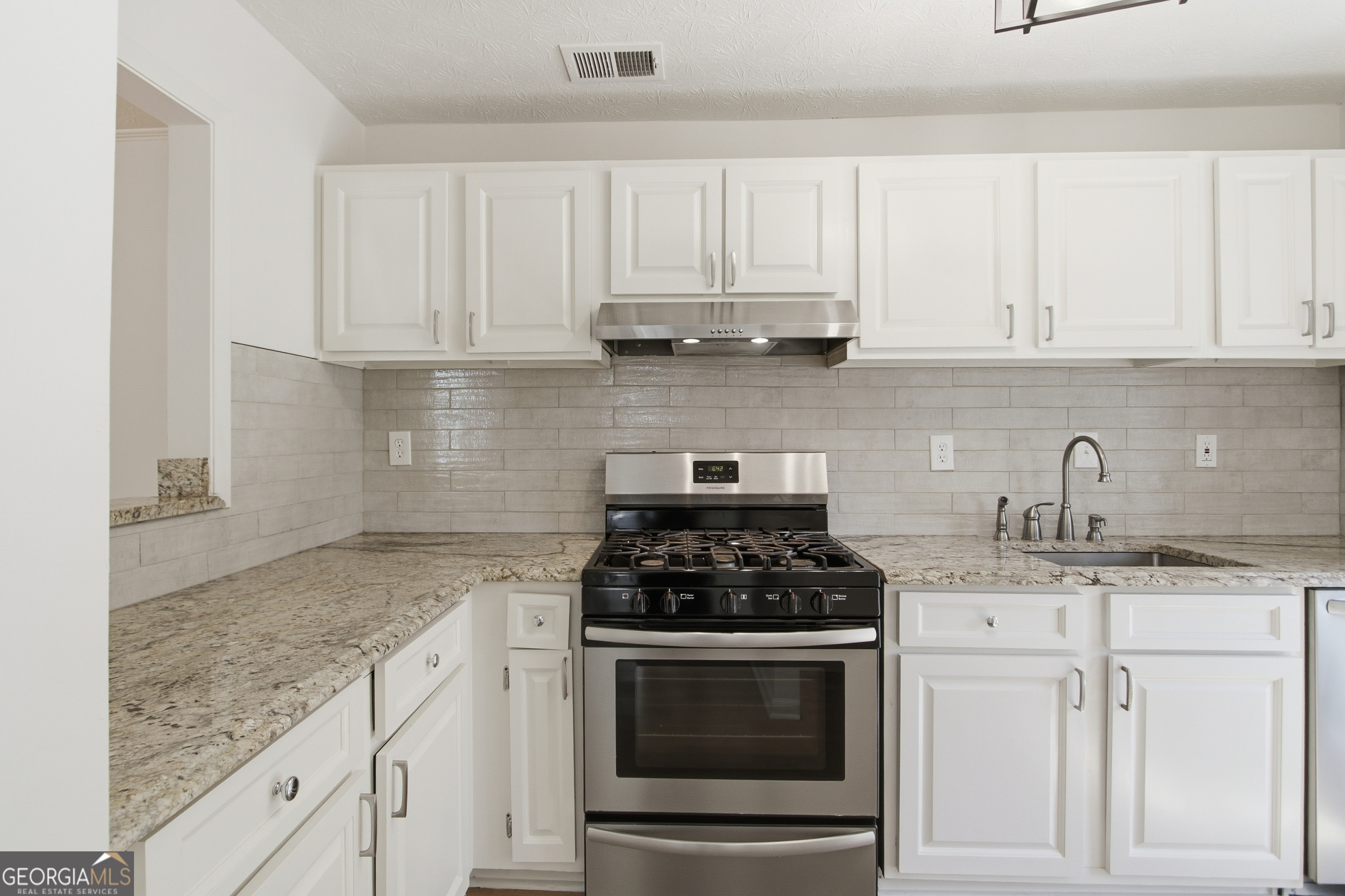 1107 Wynnes Ridge CIR SE