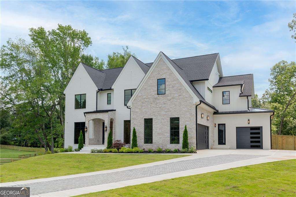 290 Christopher Robin RD