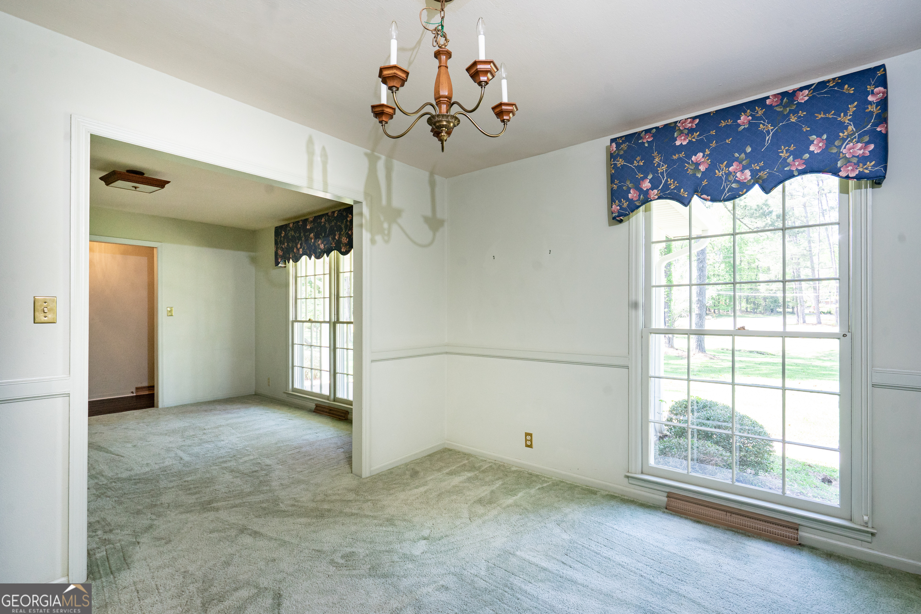 615 Piney Woods DR