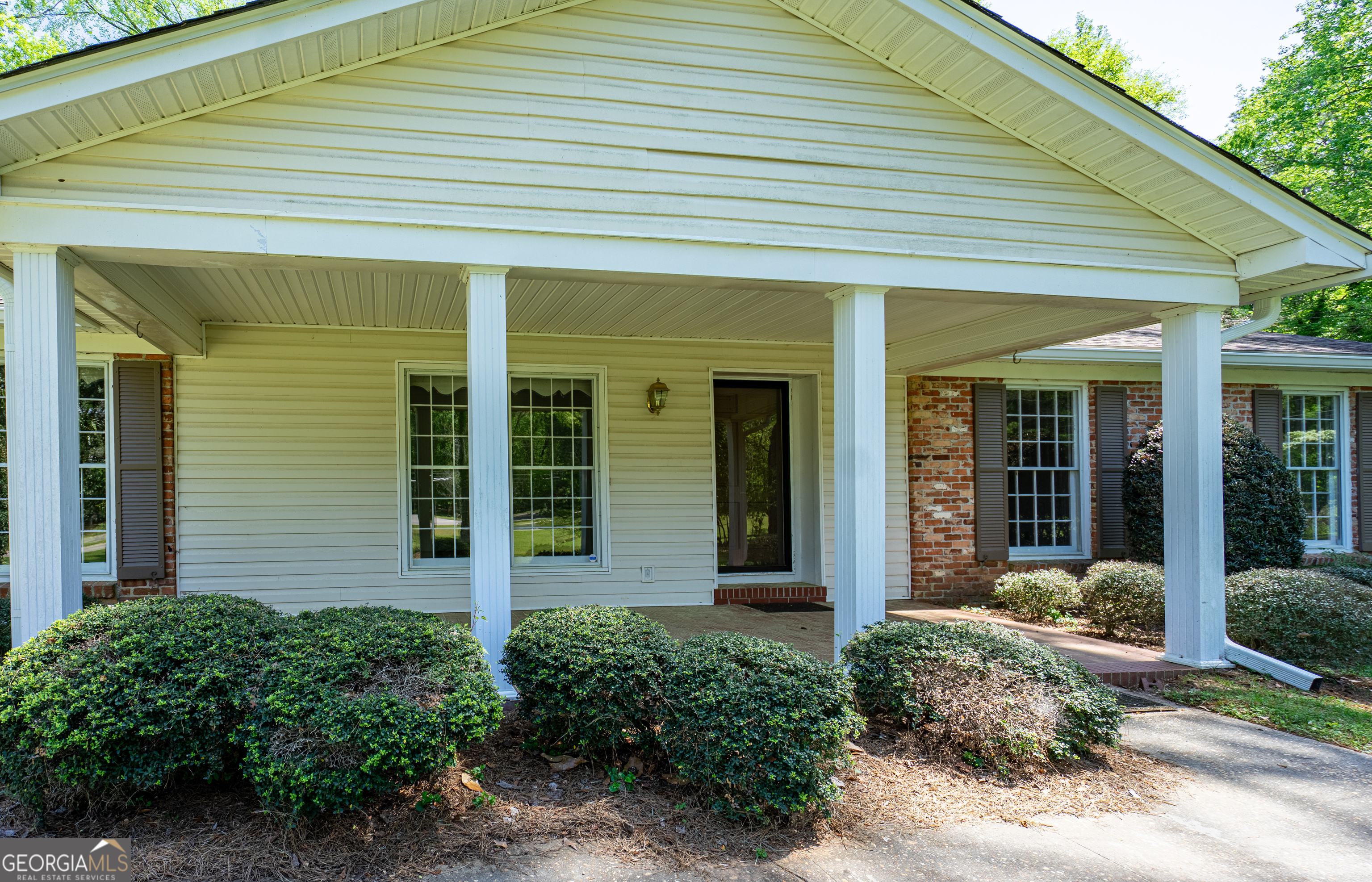 615 Piney Woods DR