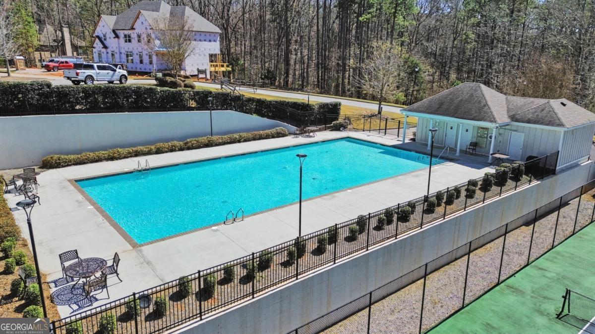 1101 Spring Valley WAY