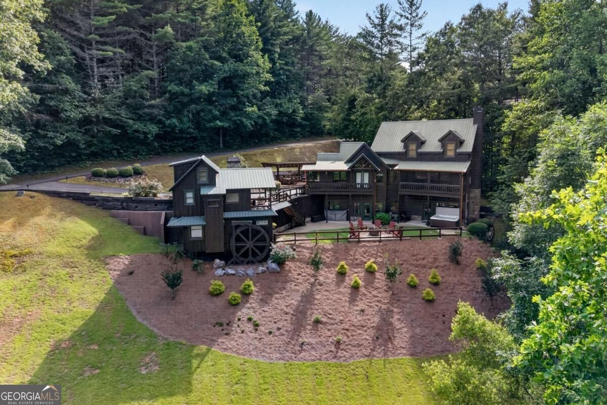 24 Twin Lakes RD