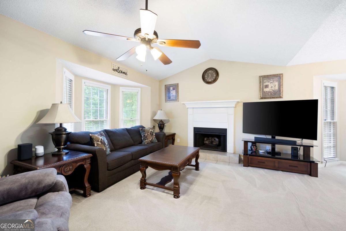 248 Freestone LN