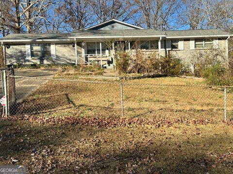 5886 S Bear DR Douglasville GA 30135