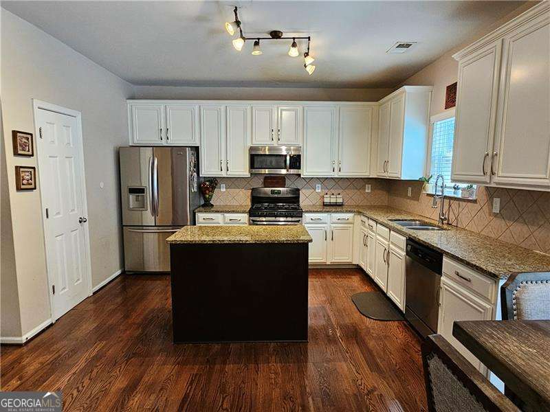 4080 Pointe Vecchio CIR