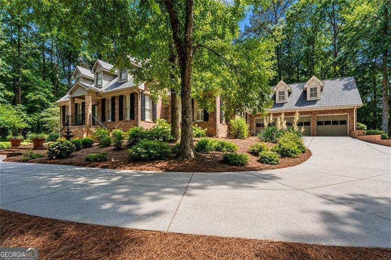 Photo of 682 Austin Drive SE, Smyrna, GA 30082 (MLS # 10780947)