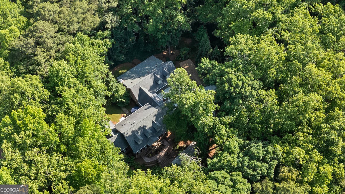 682 Austin DR SE