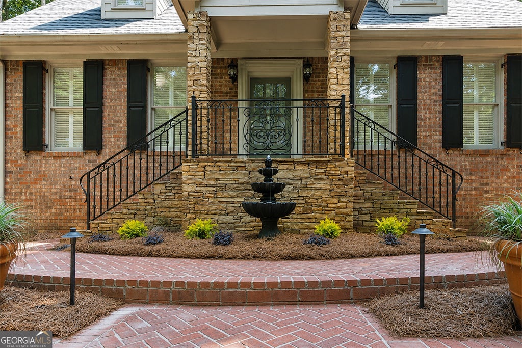 Photo of 682 Austin Drive SE, Smyrna, GA 30082 (MLS # 10780947)