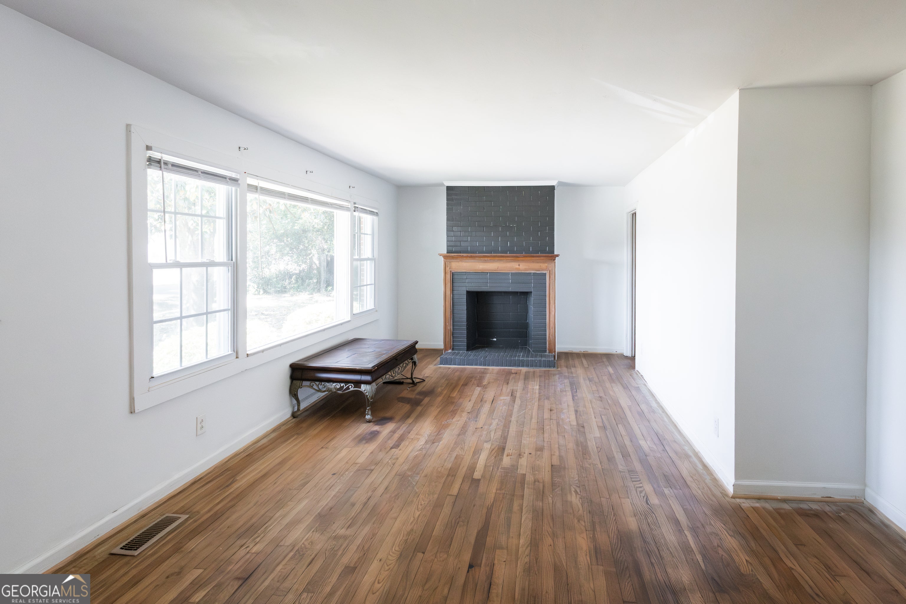 610 Cherokee DR