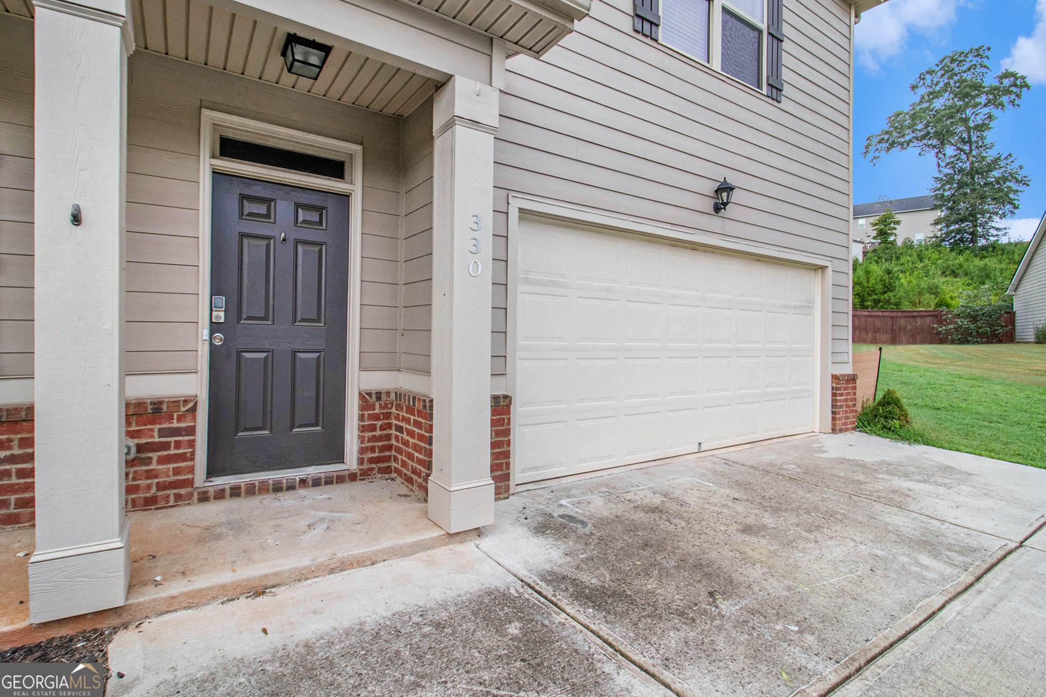 330 Renwick DR