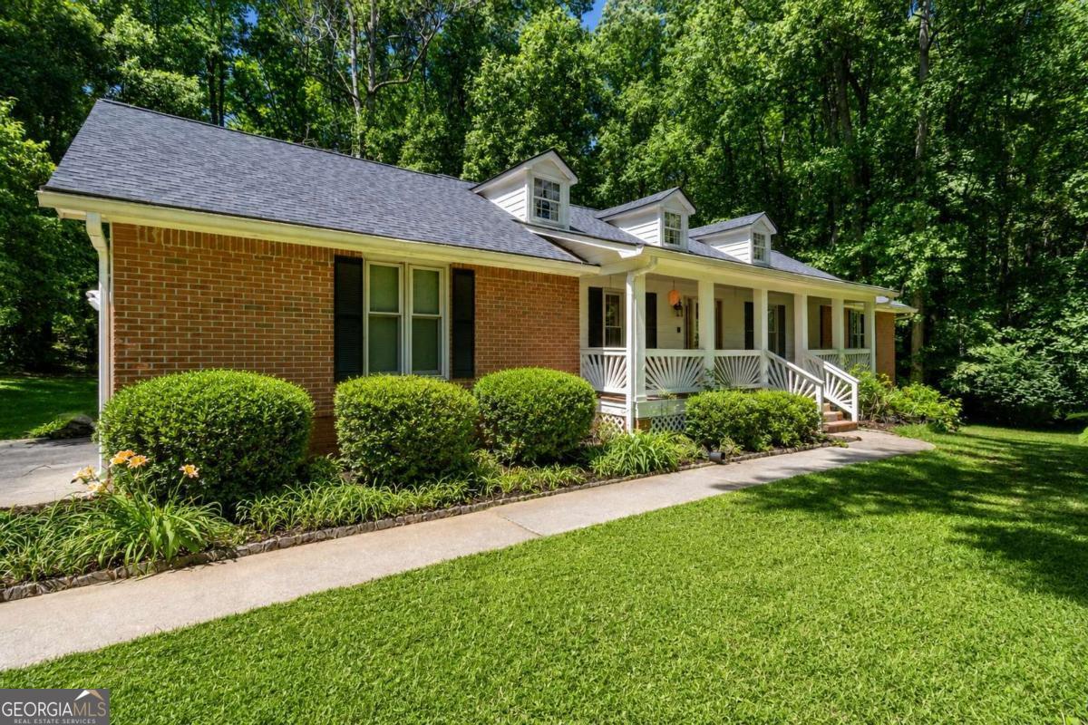 280 Deer Trace DR