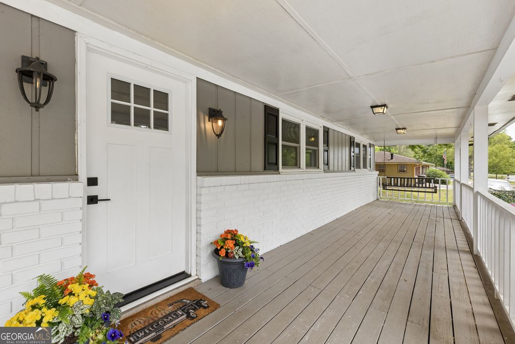 Photo of 1811 Old Lost Mountain Road, Powder Springs, GA 30127 (MLS # 10755895)